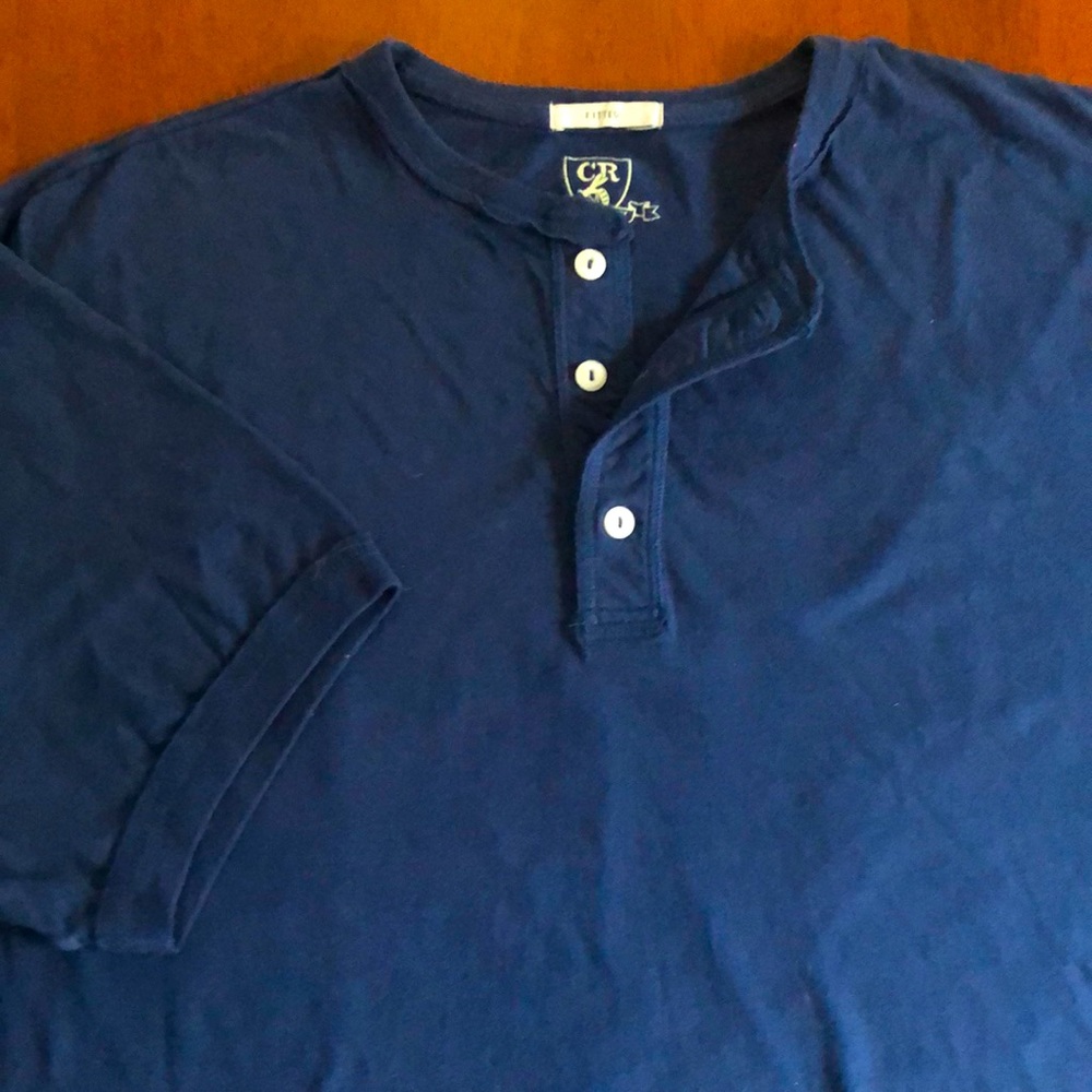 Mens 100% Deep blue 3 button short sleeve Henley from Club Room sizeXL SUPERSOFT